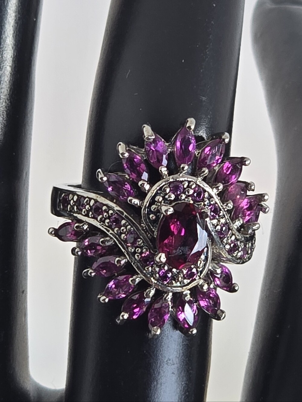 Sterling Silver Ring Sz 7.5 With Natural Rhodolite Garnet Gems - Picture 3 of 6